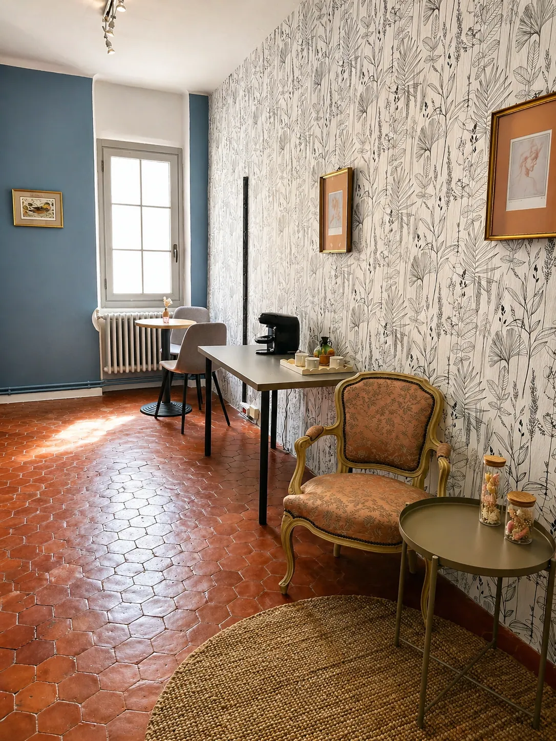 Coin café de la salle de réunion, Hôtel de Carcès
